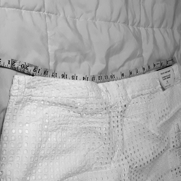 Gap Shorts Size 18 City 3 Inch Eyelet New with Tag - Picture 12 of 13